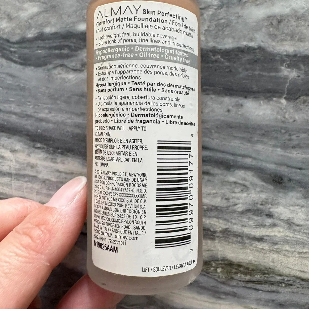 Almay Skin Perfecting Comfort Matte Foundation 200 Neutral Honey 1oz Oil Free